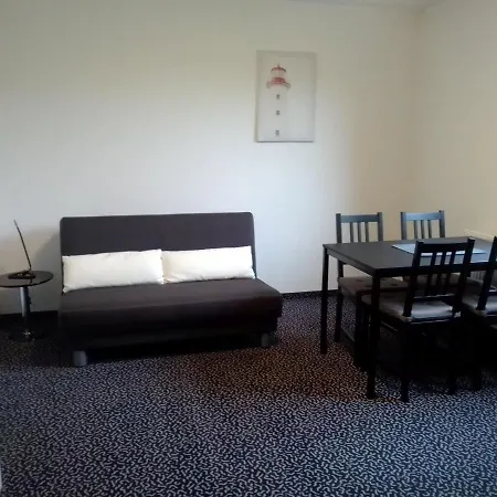 Wanderlust Hotel *