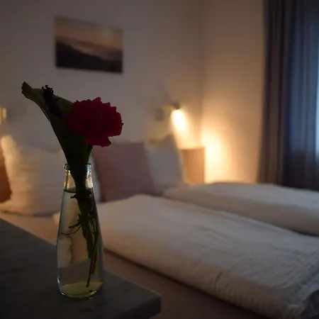 Wanderlust Hotel *